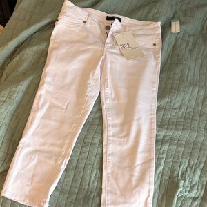 1822 Denim Women's Cropped White Jeans